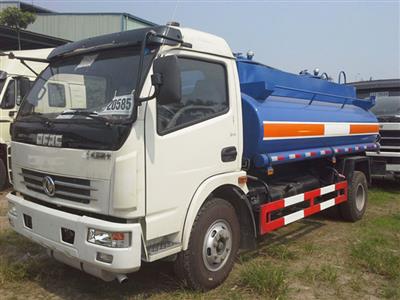 Xe chở xăng dầu 8 m3 Dongfeng nhập khẩu 1